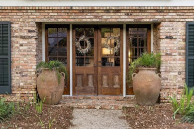 Ellendale on the golf course at its finest!  This beauty has 4 on Ellendale Country Club in Louisiana - for sale on GolfHomes.com, golf home, golf lot