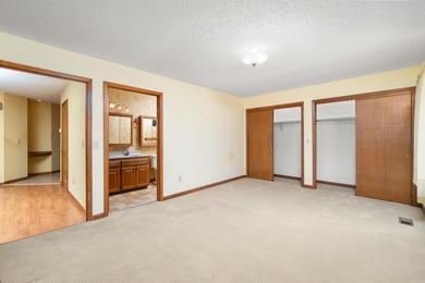 Discover the possibilities in this spacious 3-bedroom, 3-bath on Cortez Golf Course in Arkansas - for sale on GolfHomes.com, golf home, golf lot