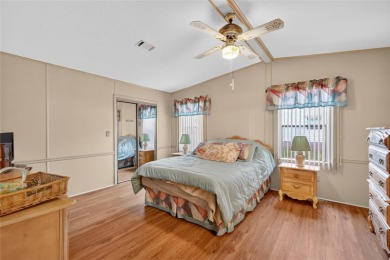 Come take a look at this well maintained home in The Villages at on Silver Lake Executive Golf Course in Florida - for sale on GolfHomes.com, golf home, golf lot