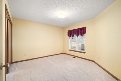 Discover the possibilities in this spacious 3-bedroom, 3-bath on Cortez Golf Course in Arkansas - for sale on GolfHomes.com, golf home, golf lot