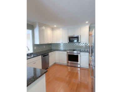 Welcome to this spacious 4-bedroom, 2.5-bath colonial in the on Farmington Hills Golf Club in Michigan - for sale on GolfHomes.com, golf home, golf lot