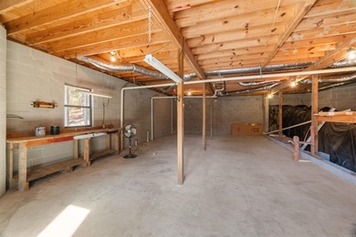 Discover the possibilities in this spacious 3-bedroom, 3-bath on Cortez Golf Course in Arkansas - for sale on GolfHomes.com, golf home, golf lot