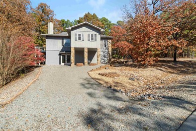 Discover the possibilities in this spacious 3-bedroom, 3-bath on Cortez Golf Course in Arkansas - for sale on GolfHomes.com, golf home, golf lot
