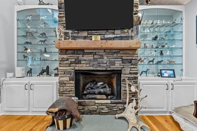 Highly desirable single-level home located in the heart of Old on Pinehurst Resort and Country Club in North Carolina - for sale on GolfHomes.com, golf home, golf lot