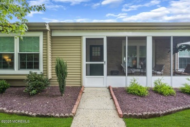 Welcome home to this newly updated Oxford model end unit! The on Leisure Village West Assoc. in New Jersey - for sale on GolfHomes.com, golf home, golf lot