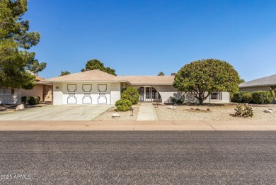 Welcome to this 3-bedroom, 2-bath Castillo model in the on Deer Valley Golf Course in Arizona - for sale on GolfHomes.com, golf home, golf lot