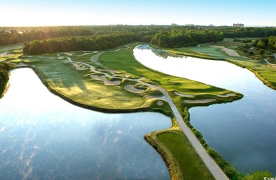 Awesome 4br/3.5ba townhome w/ 1 car garage, screened porch & on  in South Carolina - for sale on GolfHomes.com, golf home, golf lot