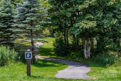 *SKIP THE STRESS & HASSLE OF RENOVATING* RARE FIND...OPEN FLOOR on Beech Mountain Club in North Carolina - for sale on GolfHomes.com, golf home, golf lot