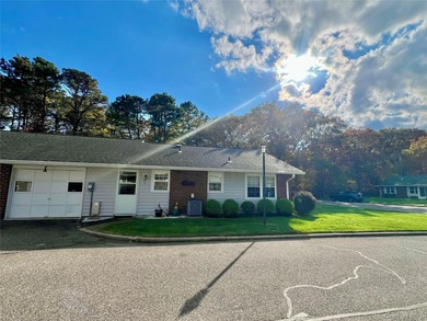 Baronet model in a great location. This condo is in excellent on Leisure Village Golf Course in New York - for sale on GolfHomes.com, golf home, golf lot