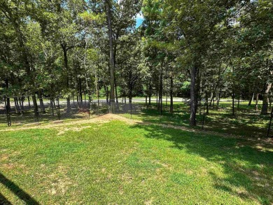 Spacious Family Home in the Heart of Cherokee Village! Move on Cherokee Village North Course in Arkansas - for sale on GolfHomes.com, golf home, golf lot
