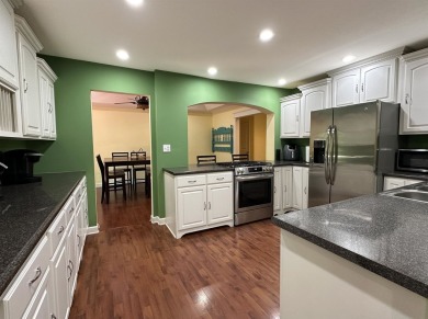 Spacious Family Home in the Heart of Cherokee Village! Move on Cherokee Village North Course in Arkansas - for sale on GolfHomes.com, golf home, golf lot