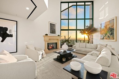 **Rare Penthouse at The Blair House -The Pinnacle of Wilshire on Los Angeles Country Club in California - for sale on GolfHomes.com, golf home, golf lot