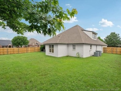 Discover your perfect home in this charming residence in on Bailey Ranch Golf Club in Oklahoma - for sale on GolfHomes.com, golf home, golf lot