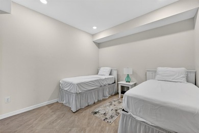 LOCATION, LOCATION, LOCATION!
Welcome to the highly on Lakewood National Golf Club in Florida - for sale on GolfHomes.com, golf home, golf lot