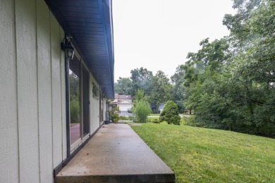 *MOVE-IN READY*Welcome to this stunning 3-bedroom, 2-bathroom on Lakes of the Four Seasons Country Club in Indiana - for sale on GolfHomes.com, golf home, golf lot