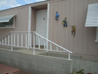 This 1973 140 sq ft. Manufactured home is a 2-bedroom 2 bath on The Club At Shenandoah Springs in California - for sale on GolfHomes.com, golf home, golf lot