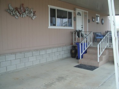 This 1973 140 sq ft. Manufactured home is a 2-bedroom 2 bath on The Club At Shenandoah Springs in California - for sale on GolfHomes.com, golf home, golf lot