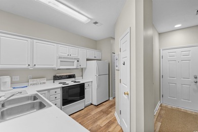 Don't miss this beautifully maintained, furnished, 2 bedroom, 2 on River Oaks Golf Plantation  in South Carolina - for sale on GolfHomes.com, golf home, golf lot