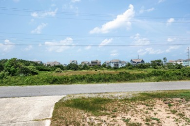 Here's a charming 3 bedroom, 2 bath renovated cottage located in on Nags Head Golf Links in North Carolina - for sale on GolfHomes.com, golf home, golf lot