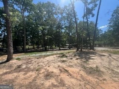 Beautiful level 1 acre corner building lot in Golf course on Hartwell Golf Club in Georgia - for sale on GolfHomes.com, golf home, golf lot