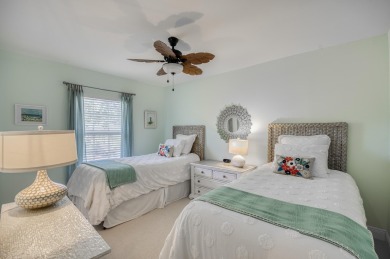 GORGEOUS IN RIVERBEND! Welcome to this terrific townhome with on Riverbend Golf Club in Florida - for sale on GolfHomes.com, golf home, golf lot