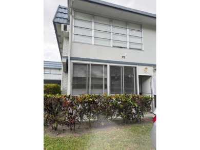 The perfect place for someone that is looking for a project that on Kings Point Golf - Executive in Florida - for sale on GolfHomes.com, golf home, golf lot