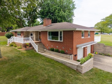 Stately well-maintained brick home that has only had 2 owners on Heron Creek Golf Club in Indiana - for sale on GolfHomes.com, golf home, golf lot