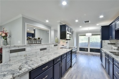 NEWLY RENOVATED IN LATE 2020.  ALL NEW KITCHEN AND BATH CABINETS on Rainbow Springs Golf and Country Club in Florida - for sale on GolfHomes.com, golf home, golf lot