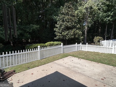 Welcome to this beautifully maintained 3-bedroom, 2-bathroom on Braelinn Golf Club in Georgia - for sale on GolfHomes.com, golf home, golf lot