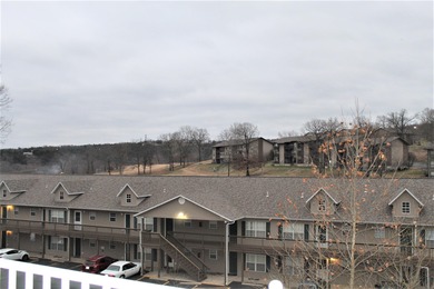 Beautifully remodeled 1 bed / 1 bath condo, sold fully furnished on Pointe Royale Village Country Club in Missouri - for sale on GolfHomes.com, golf home, golf lot