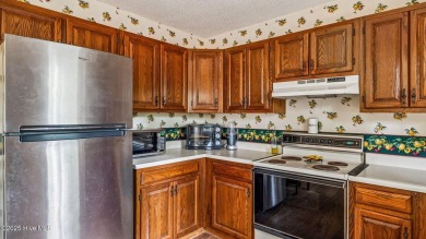 Welcome home to Pinehurst No. 6!  This charming 3 bedroom, 2 on Pinehurst  No. 6 Golf Course in North Carolina - for sale on GolfHomes.com, golf home, golf lot