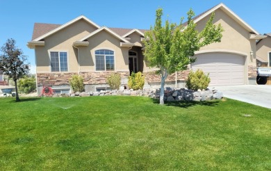 Live where comfort meets golf course views! This 4-bedroom on Toana Vista Golf Course in Nevada - for sale on GolfHomes.com, golf home, golf lot