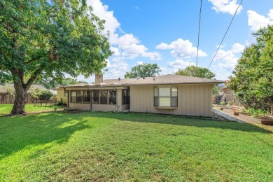 Spacious 3-2-2 ranch style house with a 300 sq ft enclosed patio on Iron Horse Golf Course in Texas - for sale on GolfHomes.com, golf home, golf lot