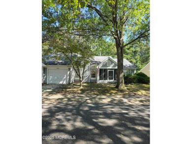 Great opportunity in Leisure Village West! This 2 bedroom, 2 and on Leisure Village West Assoc. in New Jersey - for sale on GolfHomes.com, golf home, golf lot