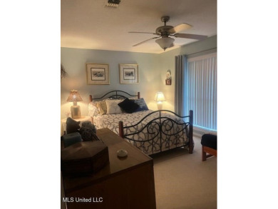 High Point Condo! 2 bedrooms, 2 1/2 baths, end unit on the 18 on Diamondhead Country Club in Mississippi - for sale on GolfHomes.com, golf home, golf lot