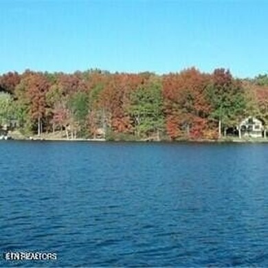 Convenient with private setting in North Fairfield Glade Resort on Heatherhurst Golf Course in Tennessee - for sale on GolfHomes.com, golf home, golf lot