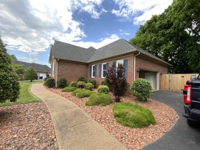 You'll fall in love with this beautiful, spacious home on a on CrossWinds Golf Course in Kentucky - for sale on GolfHomes.com, golf home, golf lot