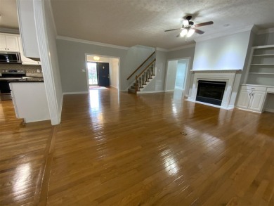 You'll fall in love with this beautiful, spacious home on a on CrossWinds Golf Course in Kentucky - for sale on GolfHomes.com, golf home, golf lot
