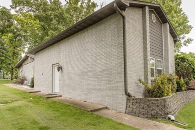 Beautifully updated 4 bedroom, 2 bathroom home in Village Green on Twin Lakes Golf Club in Arkansas - for sale on GolfHomes.com, golf home, golf lot