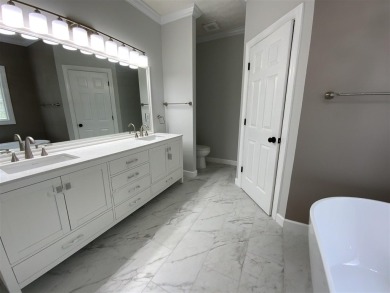 You'll fall in love with this beautiful, spacious home on a on CrossWinds Golf Course in Kentucky - for sale on GolfHomes.com, golf home, golf lot