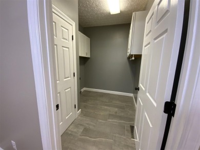 You'll fall in love with this beautiful, spacious home on a on CrossWinds Golf Course in Kentucky - for sale on GolfHomes.com, golf home, golf lot