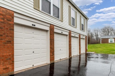 Move in ready 2 bedroom condo!  New carpet, granite countertops on Fairfield Greens-North Trace in Ohio - for sale on GolfHomes.com, golf home, golf lot