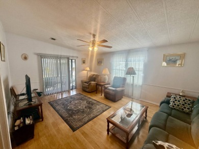 Home is located in Water Oak Country Club Estates in Lady Lake on Water Oak Country Club Estates in Florida - for sale on GolfHomes.com, golf home, golf lot