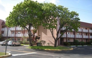 55+ COMMUNITY, UNIT IS ON THE 3rd FLOOR, CORNER UNIT, WELL KEPT on Sunrise Lakes Phase III in Florida - for sale on GolfHomes.com, golf home, golf lot
