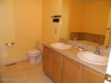 End Unit Townhome in Sand Springs. Generous room sizes. Center on Sand Springs Country Club in Pennsylvania - for sale on GolfHomes.com, golf home, golf lot