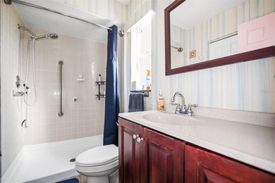 Beautifully Updated Home in Sought-After Highland Lakes

This on Highland Lakes Executive Golf Course in Florida - for sale on GolfHomes.com, golf home, golf lot