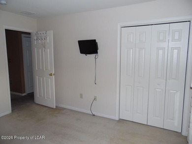 End Unit Townhome in Sand Springs. Generous room sizes. Center on Sand Springs Country Club in Pennsylvania - for sale on GolfHomes.com, golf home, golf lot