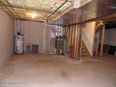 End Unit Townhome in Sand Springs. Generous room sizes. Center on Sand Springs Country Club in Pennsylvania - for sale on GolfHomes.com, golf home, golf lot