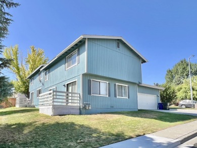 Spacious & Well-Maintained Duplex Near the Golf Course! This on Ruby View Golf Course in Nevada - for sale on GolfHomes.com, golf home, golf lot