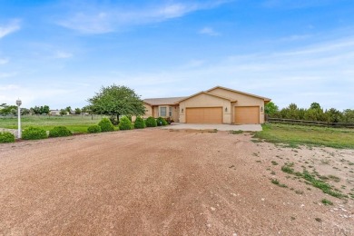 This 3-bedroom, 3-bathroom stucco home in Pueblo West offers on Desert Hawk At Pueblo West in Colorado - for sale on GolfHomes.com, golf home, golf lot